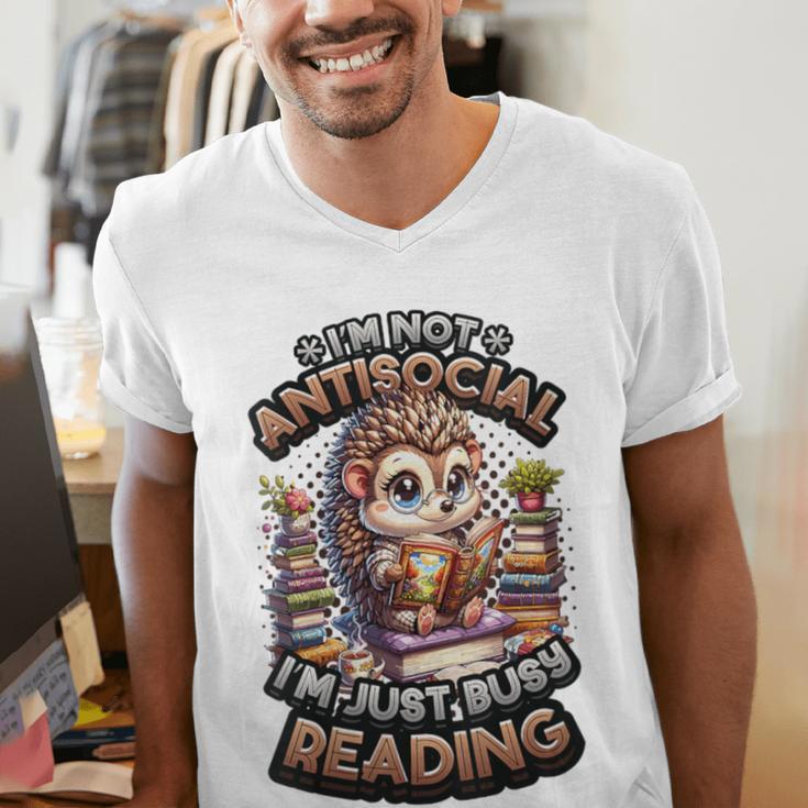 Book Lover Hedgehog Reading Books Introvert Bookworm Men's V-Neck T-Shirt
