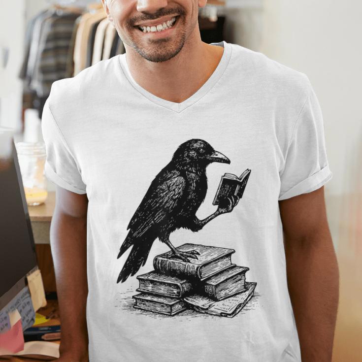 Book Raven Vintage Dark Academia Literature Reading Men's V-Neck T-Shirt