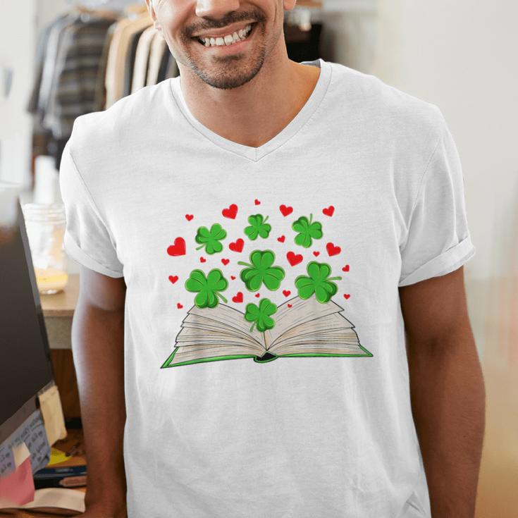 Book With Shamrocks Librarian Saint Patrick's Day Kids Men's V-Neck T-Shirt