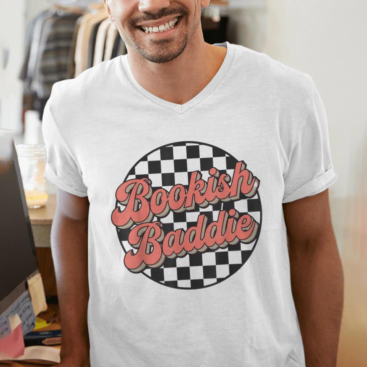 Bookish Baddie Retro Aesthetic Typography Men's V-Neck T-Shirt Bookish Baddie Retro Aesthetic Typography Men's V-Neck T-Shirt