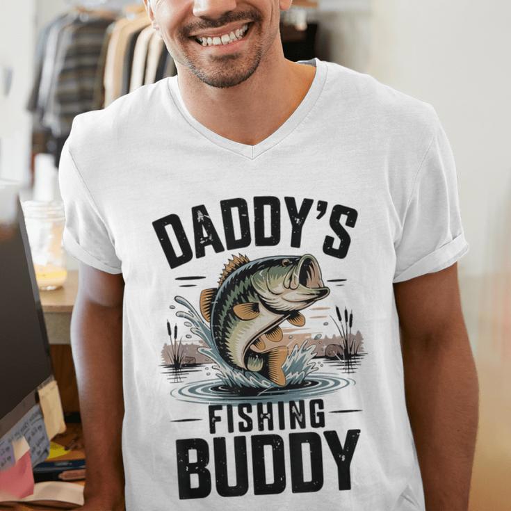 Boy Daddy Fishing Buddy Matching Fishing Bass Fishing Men's V-Neck T-Shirt