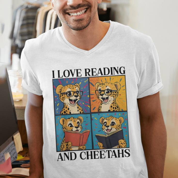 Cheetah Love Reading And Cheetahs Kids Bookworm Men's V-Neck T-Shirt