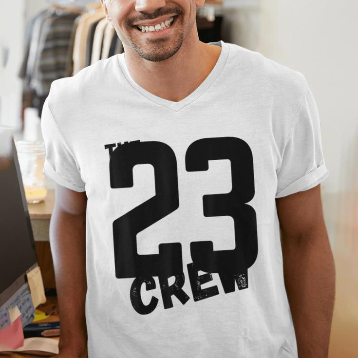 Class Of 2023 Seniors 23 Senior Graduation Idea Men's V-Neck T-Shirt