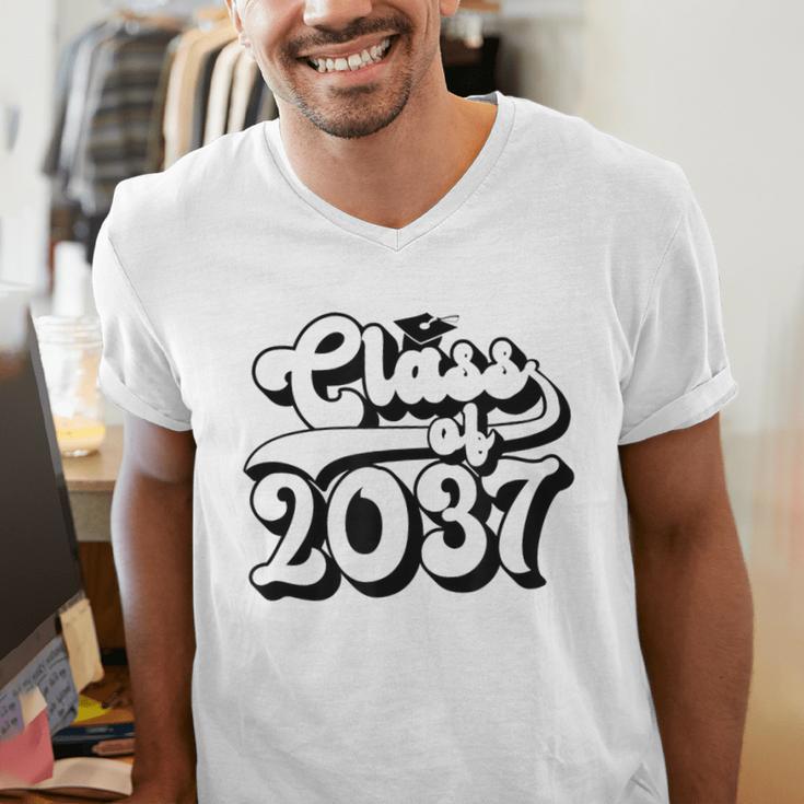Class Of 2037 Senior Retro 2037 Grad Graduate Graduation Men's V-Neck T-Shirt