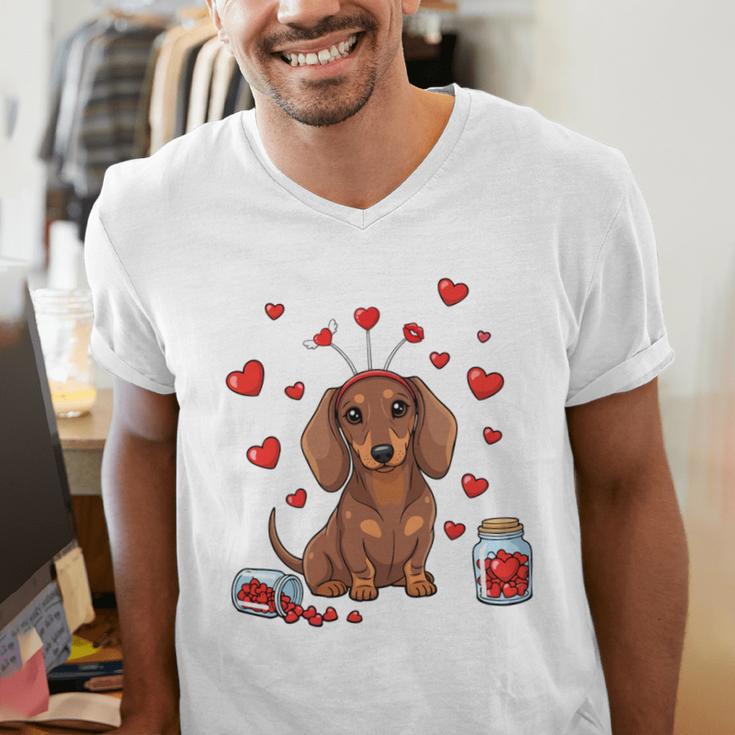 Cute Dachshund Valentine's Day Heart Love Dog Mom Dog Dad Men's V-Neck T-Shirt