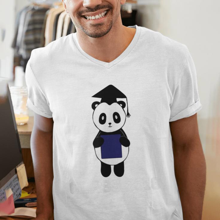 Cute Graduation Panda Class 2018 Men's V-Neck T-Shirt