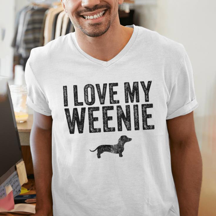 Dachshund Dog I Love My Weenie Dad Mom Dog Lover Men's V-Neck T-Shirt