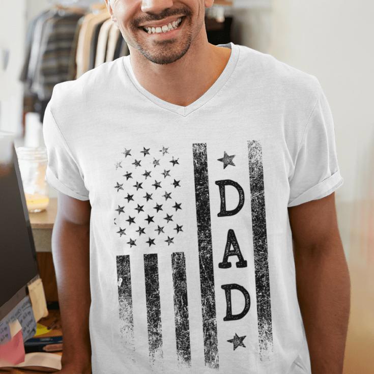 Dad Patriotic American USA Flag Father's Day Dad Men's V-Neck T-Shirt