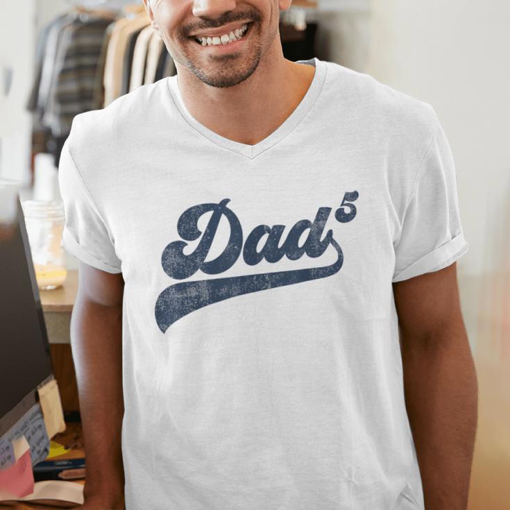 Dad5 Daddy Of 5 Kids Father Of Five Fifth Time Dad Men's V-Neck T-Shirt