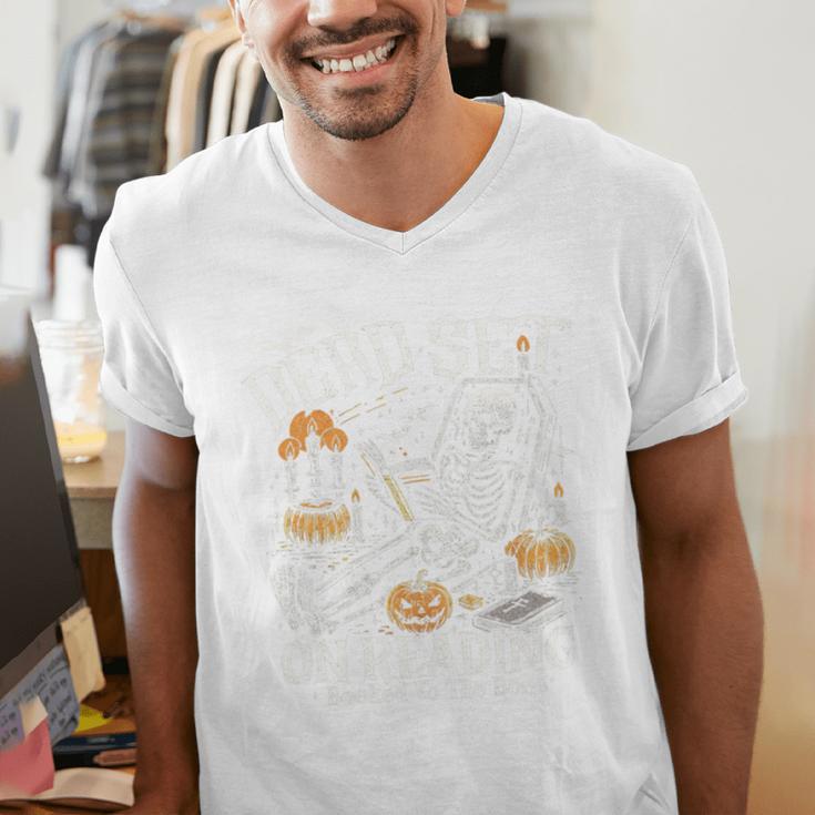 Dead Set On Reading Skeleton Halloween Book Lover Men's V-Neck T-Shirt Dead Set On Reading Skeleton Halloween Book Lover Men's V-Neck T-Shirt