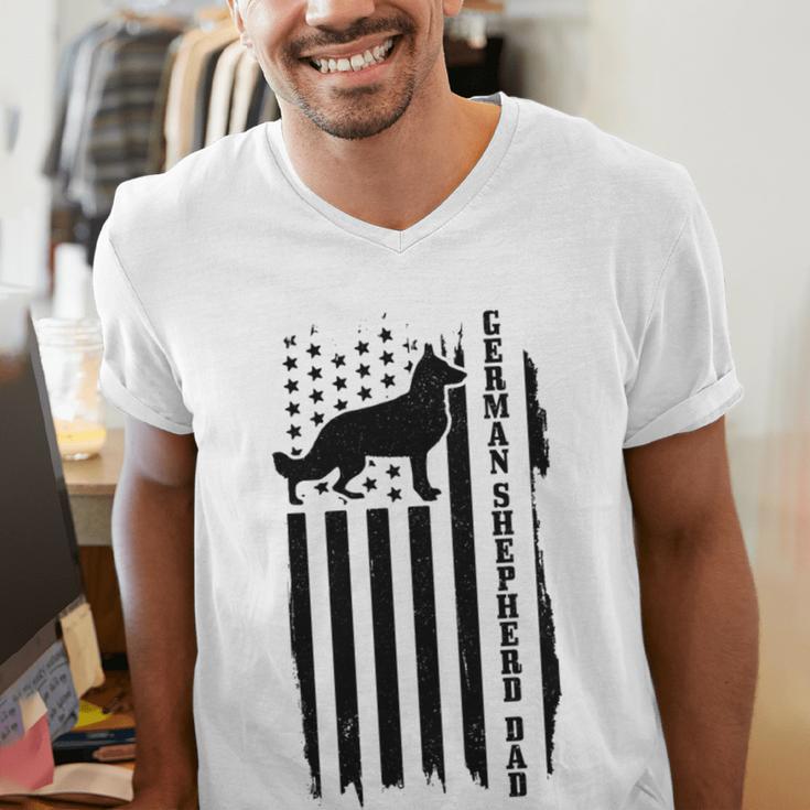 German Shepherd Dad Vintage Flag Patriotic Dog Men's V-Neck T-Shirt