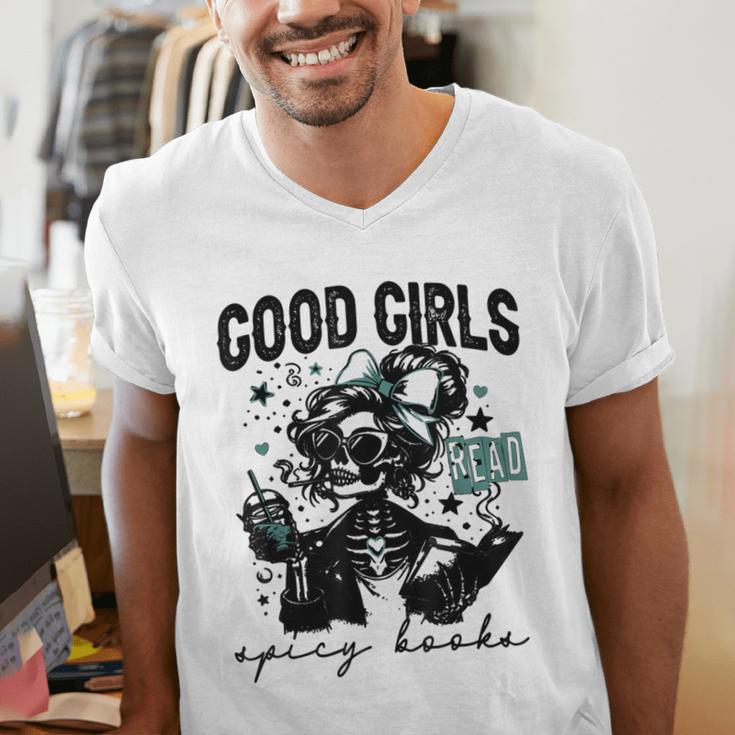 Good Girls Read Spicy Skeleton Book Club Men's V-Neck T-Shirt