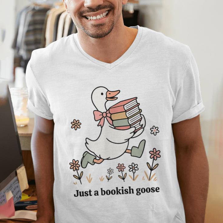 Goose With Books Cute Bookworm Reader Men's V-Neck T-Shirt