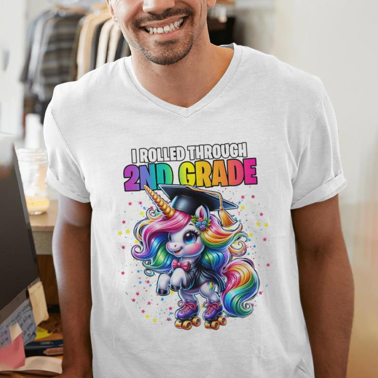 Graduation 2nd Grade Unicorn Roller Skate Girls Grad Men's V-Neck T-Shirt