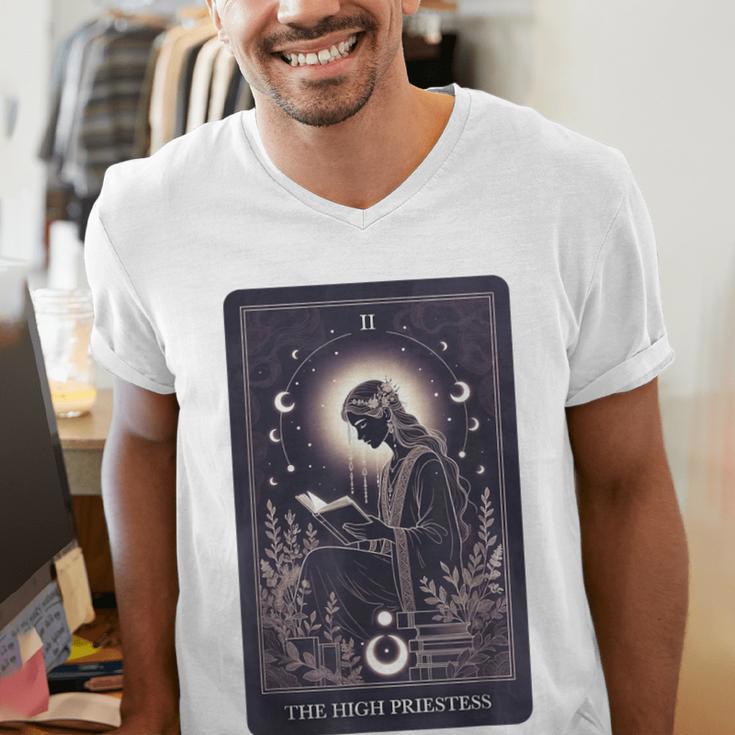 High Priestess Tarot Art Celestial Mystic Book Lover Men's V-Neck T-Shirt