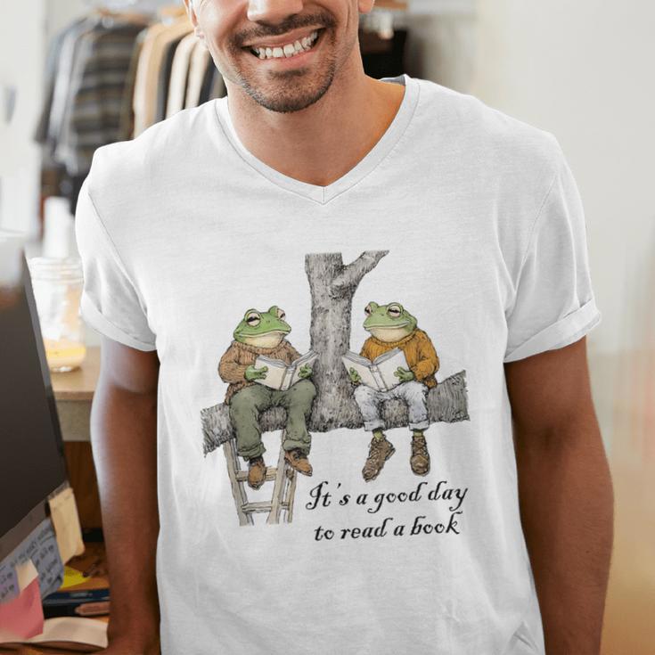 It's A Good Day To Read A Book Frog Toad Men's V-Neck T-Shirt