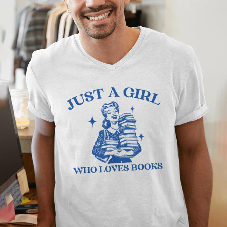 Just a Girl Who Loves Books Book Lover Bookish Men's V-Neck T-Shirt
