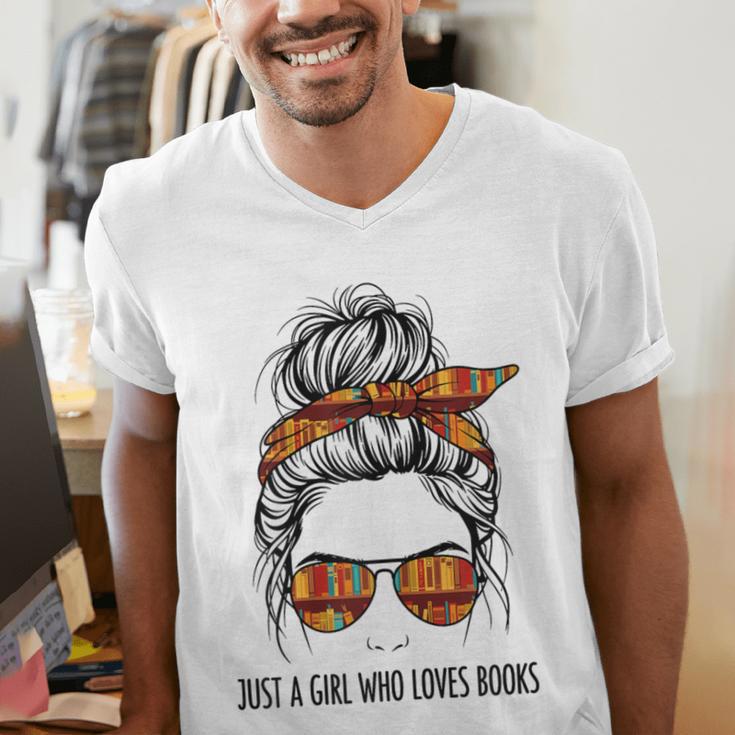 Just a Girl Who Loves Books Pajamas Shirt Reading Book Lover Men's V-Neck T-Shirt