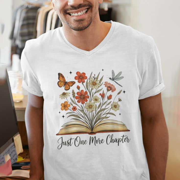 Just One More Chapter Open Book Flowers Men's V-Neck T-Shirt