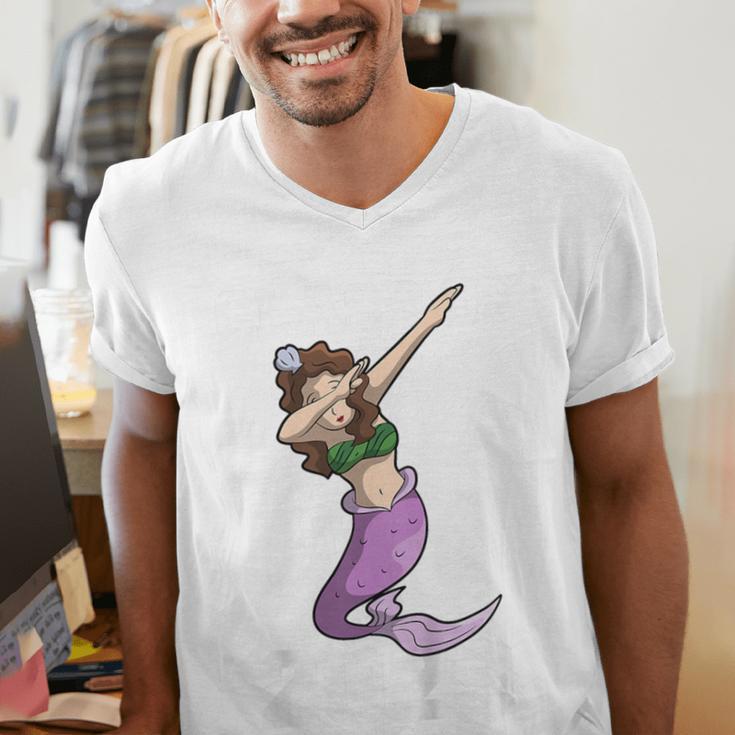 Kids Class Of 2029 Shirt Graduation Dabbing Mermaid Shirt Men's V-Neck T-Shirt