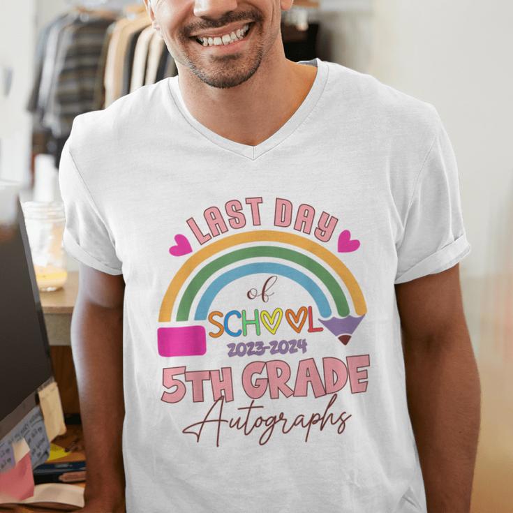 Last Day Of School Autograph 5th Grade Graduation Boys Girls Men's V-Neck T-Shirt