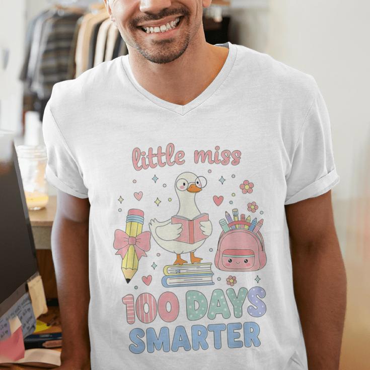 Little Miss 100 Days Smarter Cute Goose Reading Books Girls Men's V-Neck T-Shirt