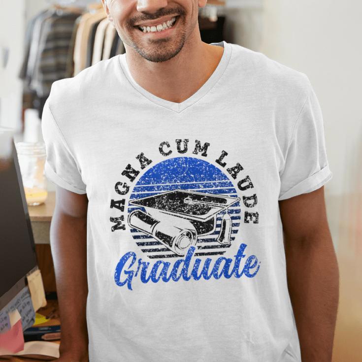 Magna Cum Laude Graduate Graduation Graduates Family Men's V-Neck T-Shirt