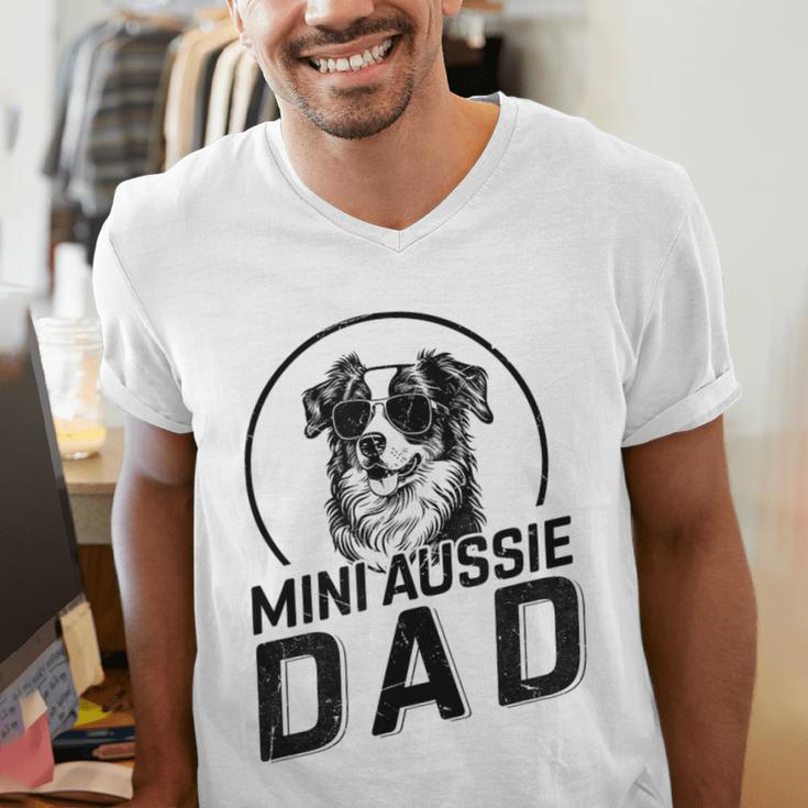 Mini Aussie Dad Dog Owner For Men Dad Christmas Men's V-Neck T-Shirt