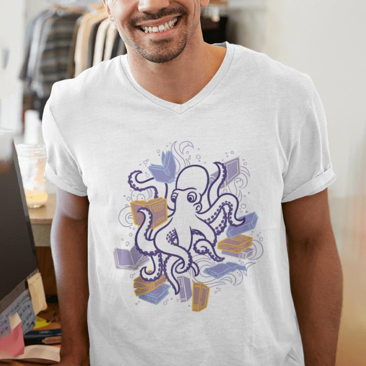 Octopus Book Reader Men's V-Neck T-Shirt