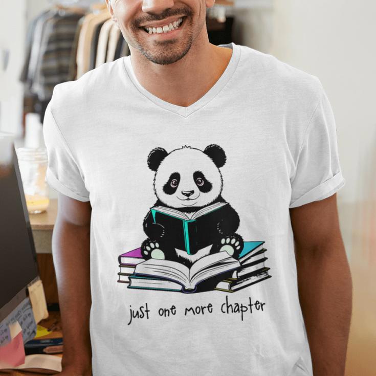 Panda Reading Chapter Books Men's V-Neck T-Shirt Panda Reading Chapter Books Men's V-Neck T-Shirt