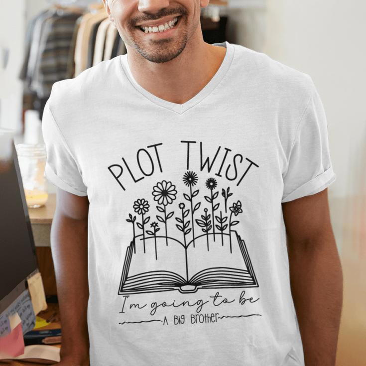 Plot Twist I'm Going To Be A Big Brothers Literary Book Boys Men's V-Neck T-Shirt