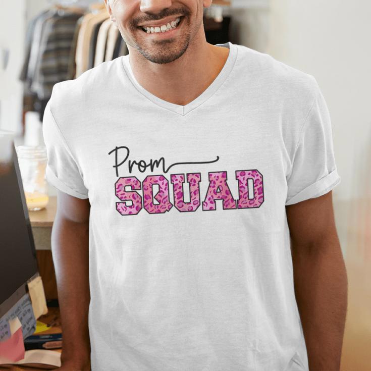 Prom Squad Prom Graduation Class Of 2024 Leopard Matching Men's V-Neck T-Shirt