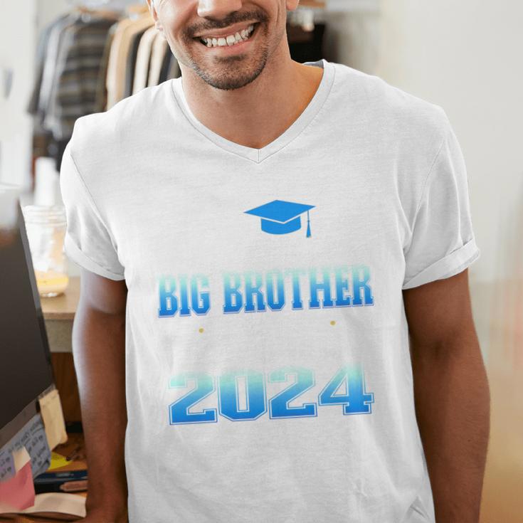 Proud Big Brother Of 5th Grade Graduate 2024 Graduation Men's V-Neck T-Shirt