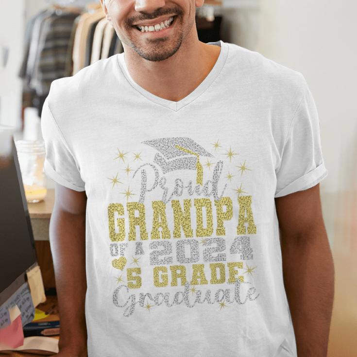 Proud Grandpa Of 5th Grade Graduate 2024 Family Graduation Men's V-Neck T-Shirt