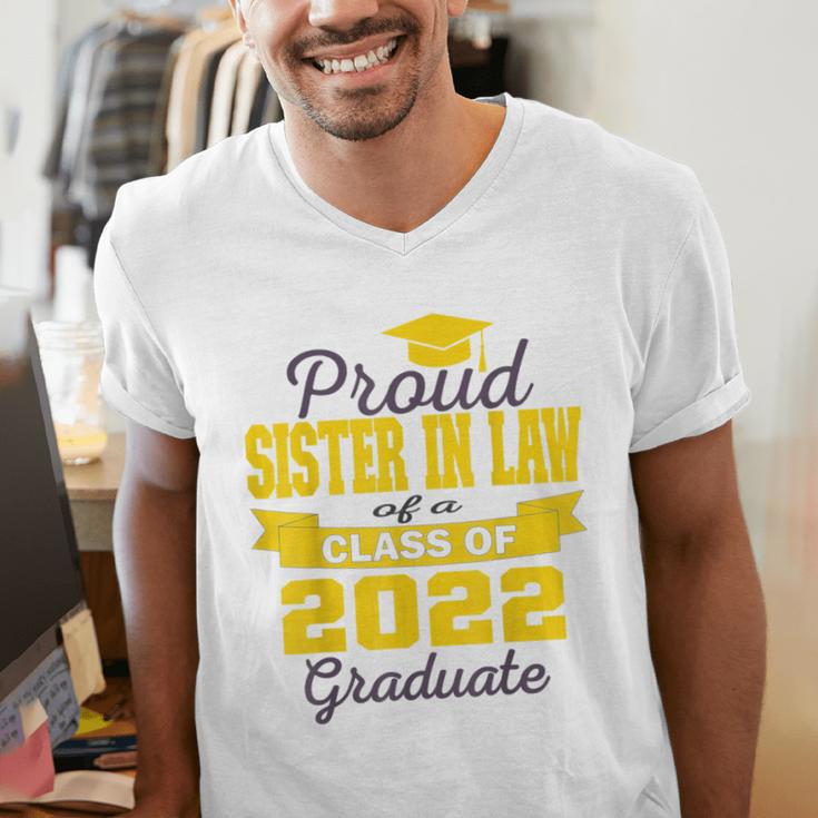 Proud Sister In Law Of 2022 Graduate Class 2022 Graduation Men's V-Neck T-Shirt