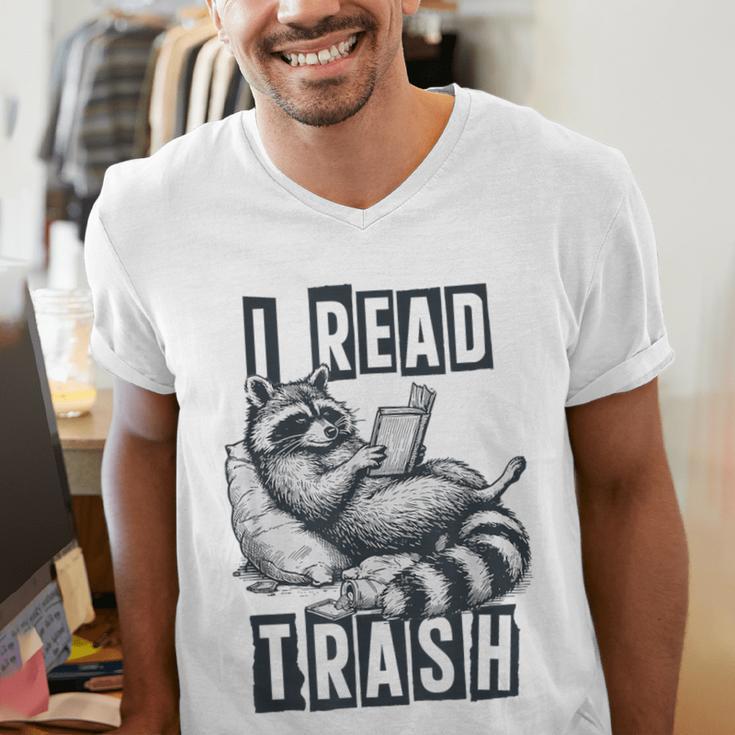Racoon Reading Spicy Smutty Book Booktok I Read Trashy Books Men's V-Neck T-Shirt