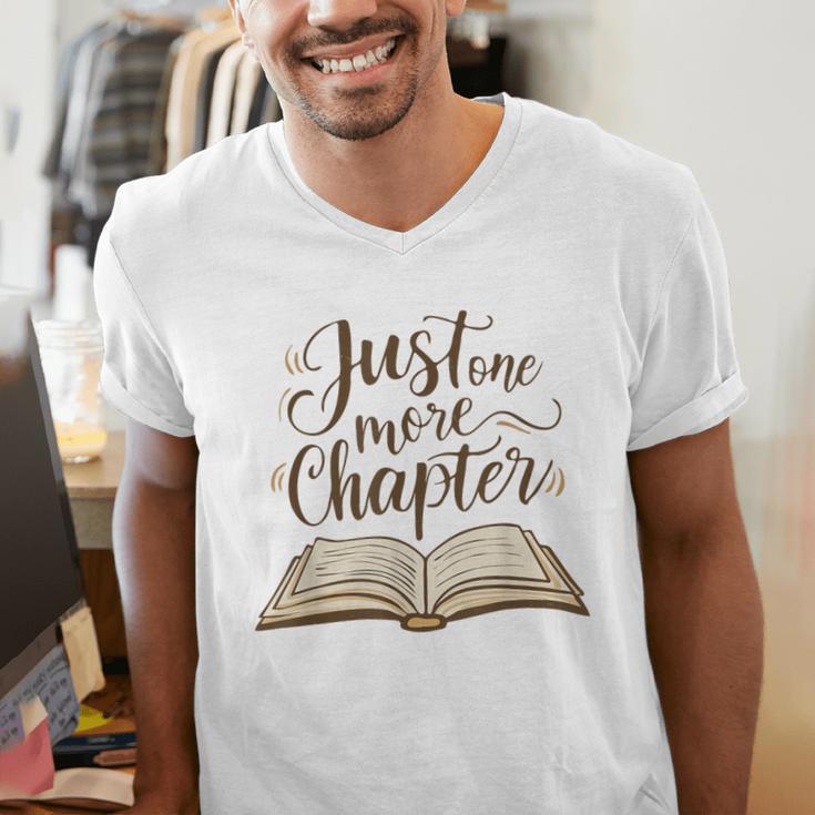 Reading Book Lover Club Librarian Just One More Chapter Men's V-Neck T-Shirt