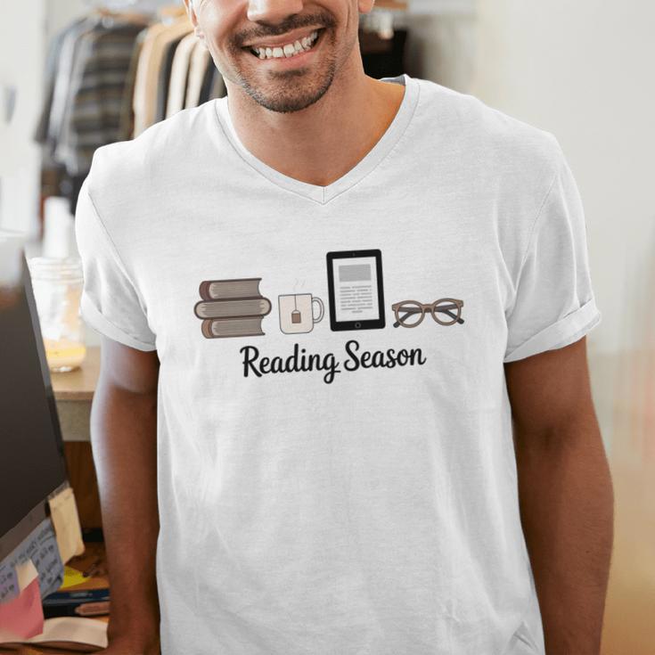 Reading Season Book Lover Librarian Cozy Bookworm Men's V-Neck T-Shirt