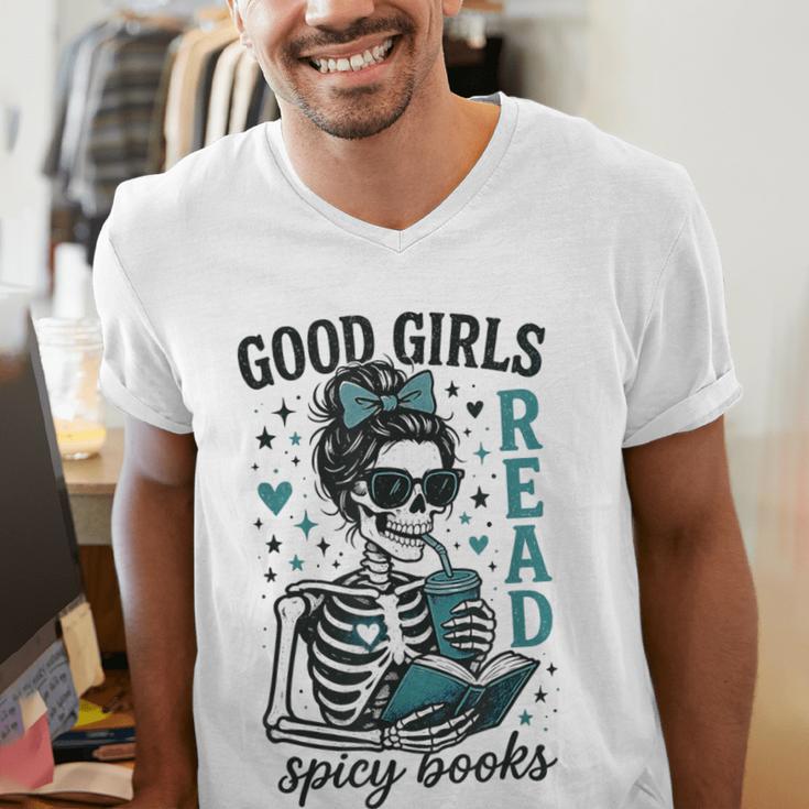 Romance Reader Good Girls Read Spicy Books Halloween Costume Men's V-Neck T-Shirt Romance Reader Good Girls Read Spicy Books Halloween Costume Men's V-Neck T-Shirt