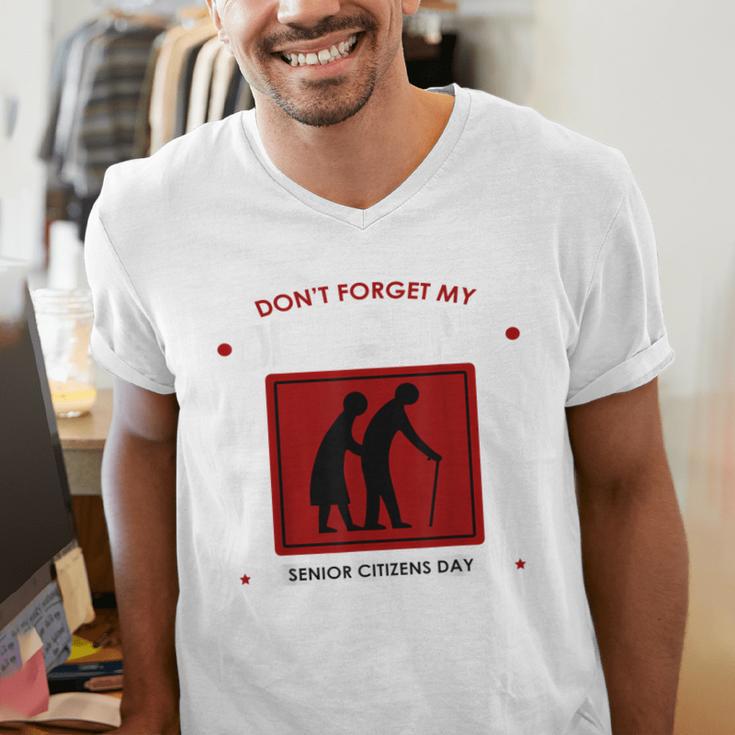 SENIOR CITIZENS DAY Don't Forget My DISCOUNT Graduation Day Men's V-Neck T-Shirt