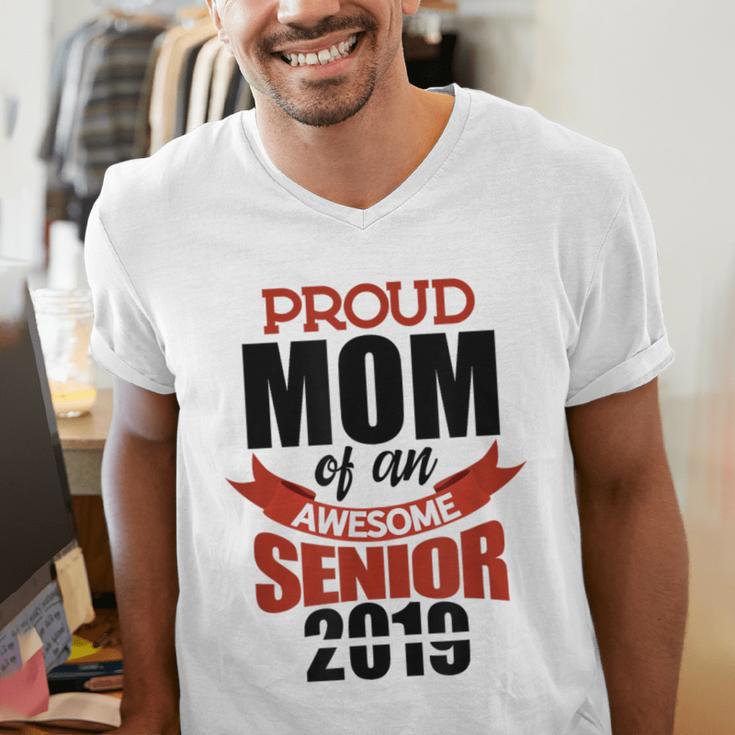 Senior Class Of 2019 Tshirt Graduation Awesome Mom Men's V-Neck T-Shirt