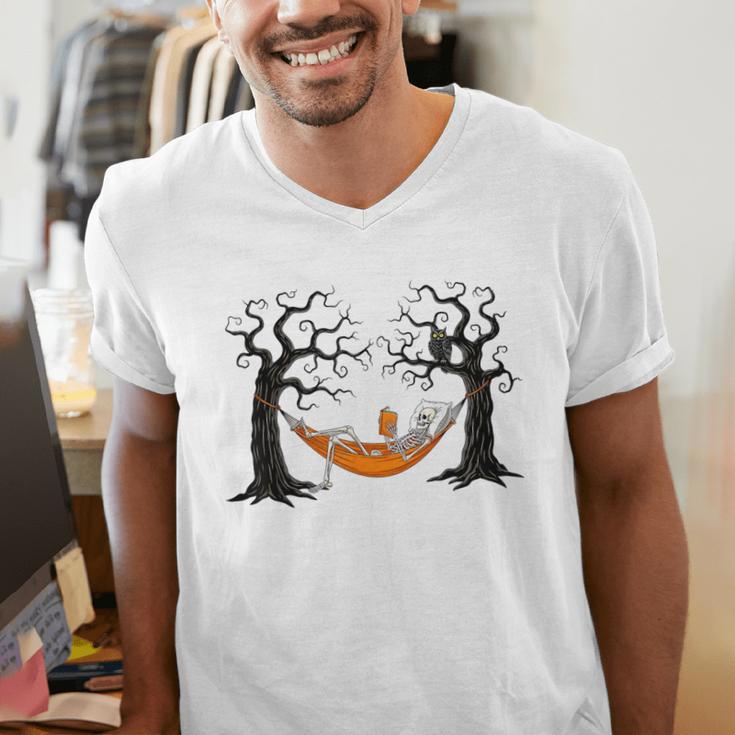 Skeleton Reading Book In Hammock Halloween Reader Men's V-Neck T-Shirt