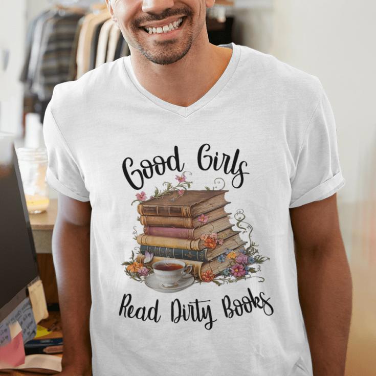 Vintage Fantasy Romance Lover Good Girls Read Dirty Books Men's V-Neck T-Shirt