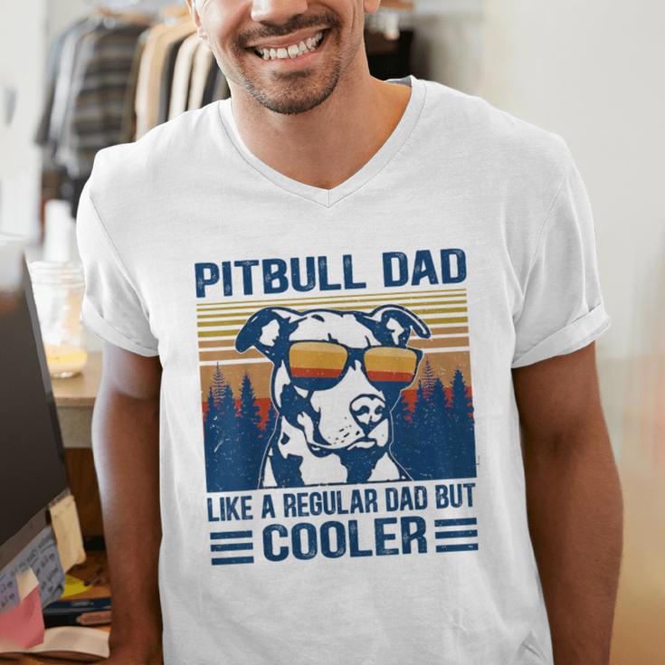 Vintage Pitbull Dad Like A Regular Dad But Cooler Men's V-Neck T-Shirt