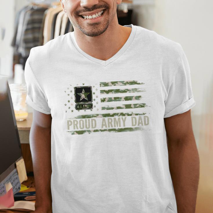 Vintage Proud Army Dad Camo American Flag Veteran Men's V-Neck T-Shirt