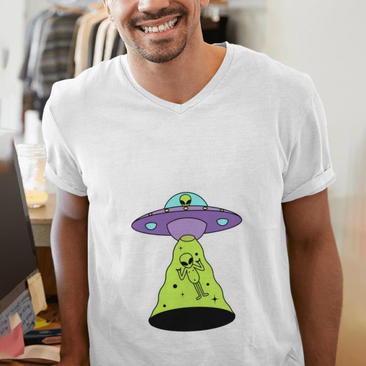 I Wanna Go Home Introvert UFO UAP Flying Saucer Trippy Alien Men's V-Neck T-Shirt