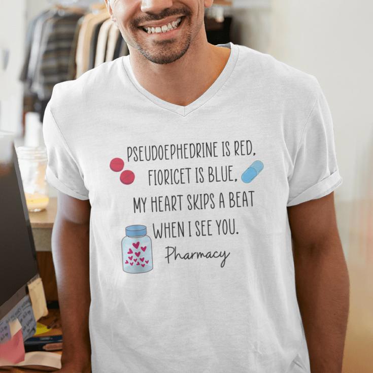 Women Pharmacist Valentines Pharmacy Technician Graduation Men's V-Neck T-Shirt