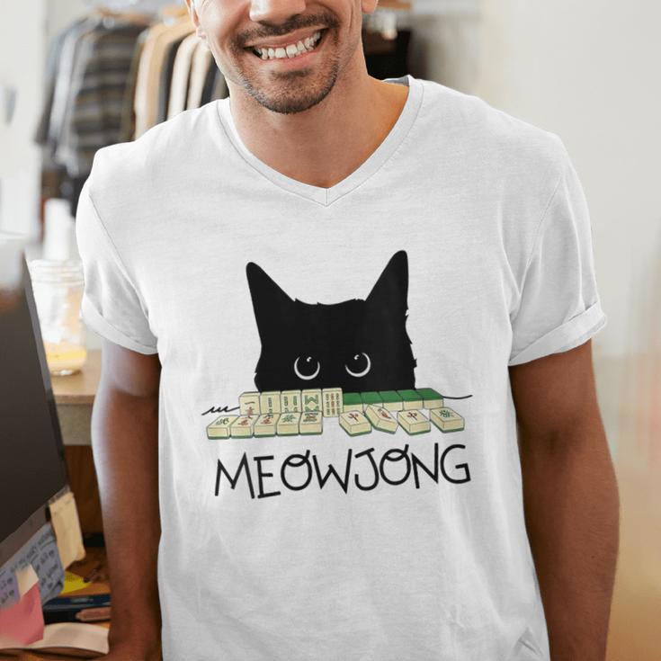 Women's Meowjong Cat Mahjong Chinese Game Cat Mom Dad Men's V-Neck T-Shirt