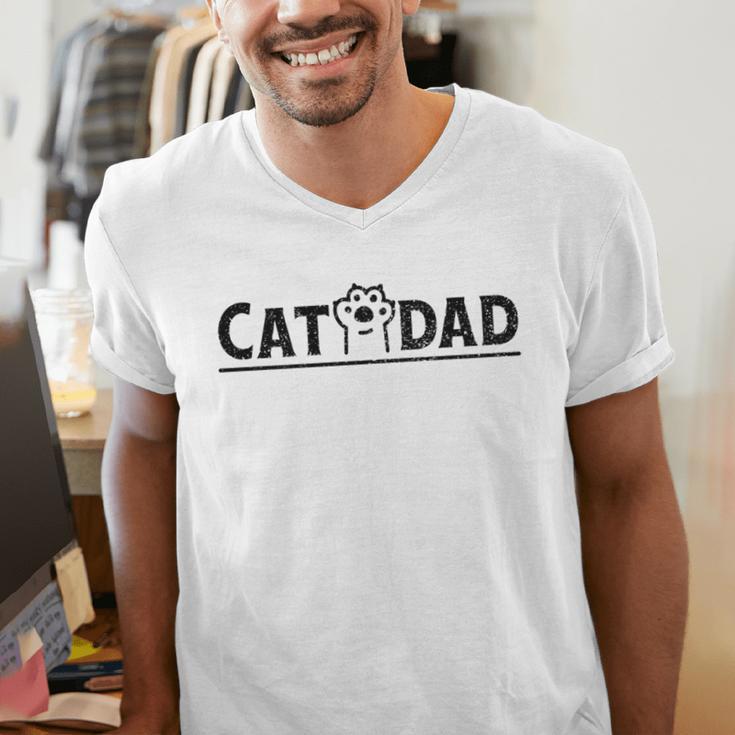 Worlds Best Cat Dad Ever Vintage Cat Dad Father Day Men Men's V-Neck T-Shirt