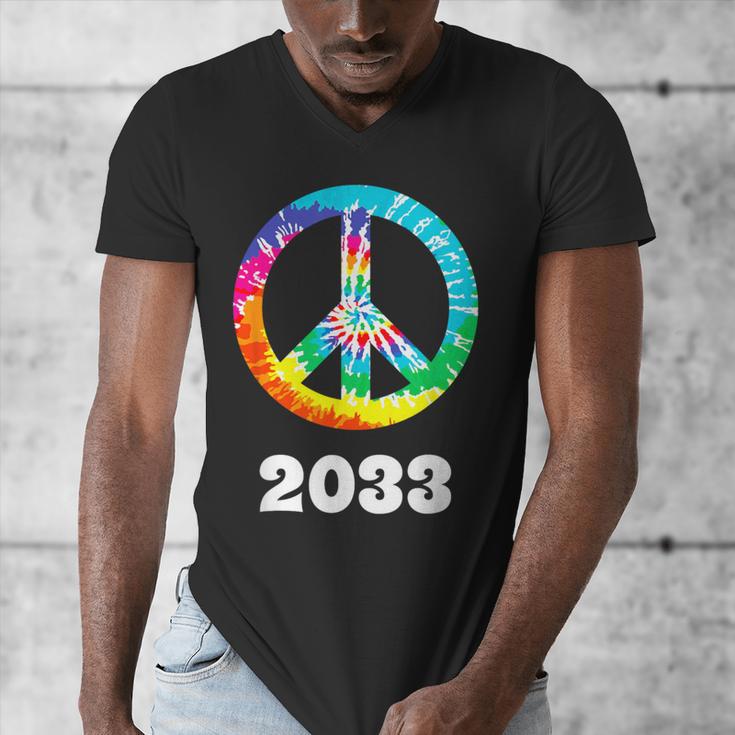 2033 Graduation Class Year Tie Dye Peace Sign Men's V-Neck T-Shirt